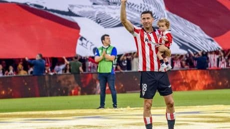 La canción con la que sus compañeros del Athletic despiden a De Marcos