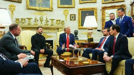 Vertice Washington, Zelensky: «Pronto a trilaterale e nuove elezioni». Trump: «Putin vuole la pace»