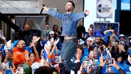 Maroon 5 Misses For The First Time Ever With New Album