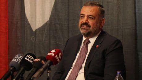 CHP İzmir İl Başkanı Aslanoğlu gözaltına alındığı suçlamadan beraat etmiş!