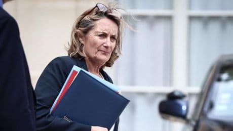 Sophie Primas affirme que le « macronisme trouvera une fin » bientôt, les soutiens d’Emmanuel Macron fustigent des « propos inacceptables »