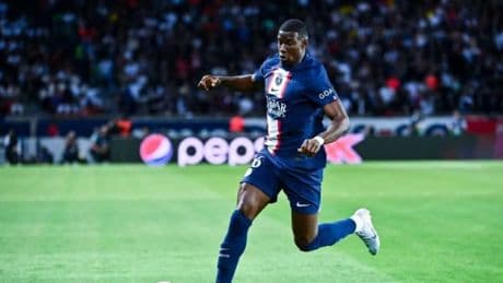 Sunderland, PSG'den Nordi Mukiele'yi transfer etti
