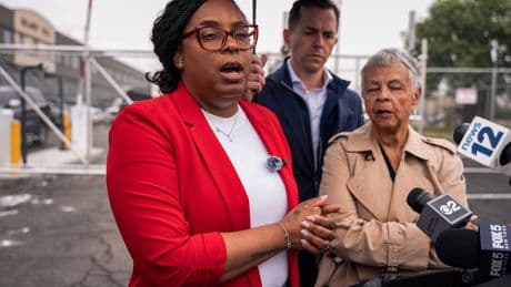Alina Habba charges Democratic congresswoman with assault after clash with masked agents at ICE facility
