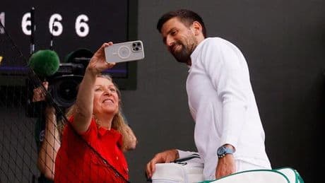 Novak Djokovic, apprécié du public de Wimbledon au crépuscule de sa carrière : « Il a réussi à trouver un équilibre entre ses émotions et son côté égocentrique »