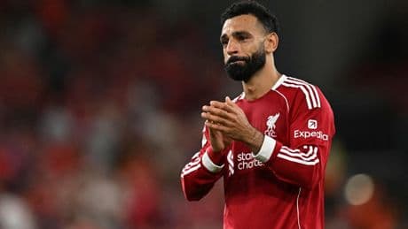 Liverpool-aanvoerder Virgil van Dijk blij voor huilende steraanvaller Mo Salah