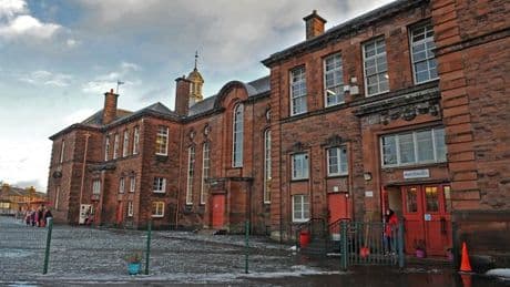 Perth residents' asbestos fears over nearby school destroyed by fire