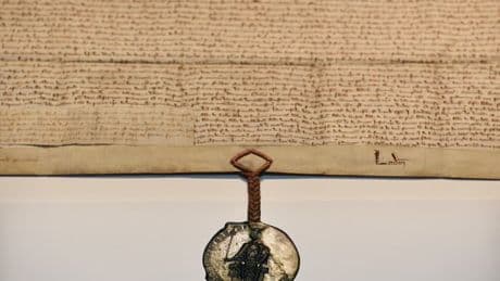"Tout simplement fantastique": une "copie" de la Magna Carta achetée 25 euros est en réalité un original