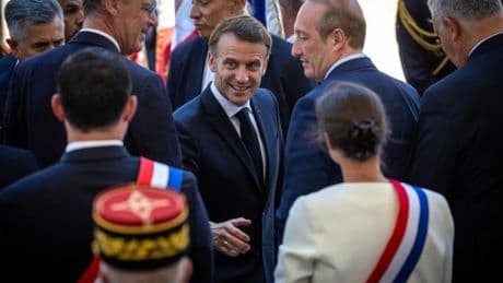 Macron intenta relanzar una iniciativa europea para mediar ante Irán