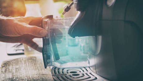 Wasserwechsel bei Ihrer Kaffeemaschine: Experten-Tipp, den Sie nicht ignorieren sollten