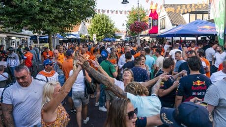 Ook zonder kaartje voor de Formule 1-race is Zandvoort tijdens het Grand Prix-weekend leuk