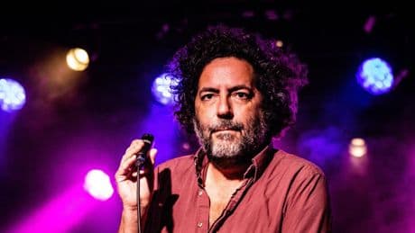 Dan Bejar: “Cuando canto escucho a Sinatra o a Serrat, aunque sé que no sueno como ellos”