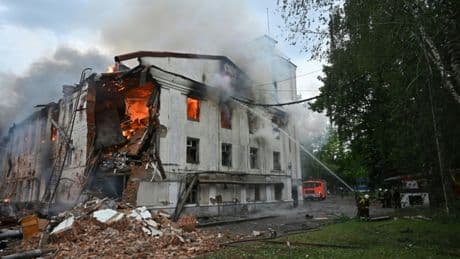 Ukraine: Mindestens fünf Tote bei russischen Luftangriffen auf Charkiw und Cherson