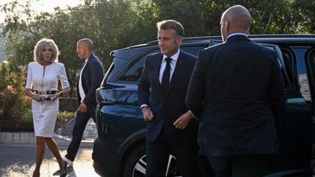 Emmanuel Macron entend « défendre son honneur » face la campagne calomnieuse et virale contre son épouse