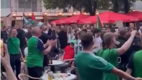 Nordirische Fans verhöhnen Pro-Gaza-Demo in Köln