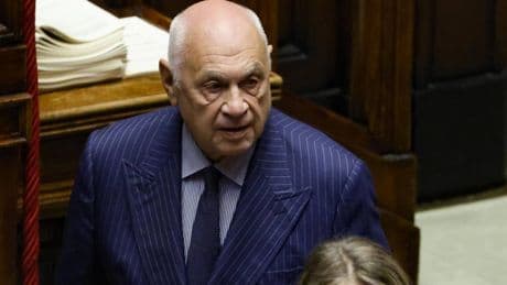 "Rinunciare all'immunità? La legge non lo permette"