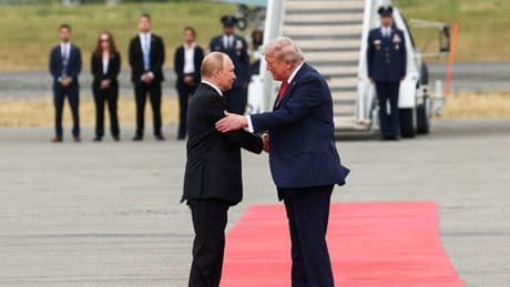 De la reunión de Putin y Trump en Alaska a los graves incendios en España y Portugal