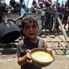Israël staat droppen hulpgoederen boven Gaza terug toe