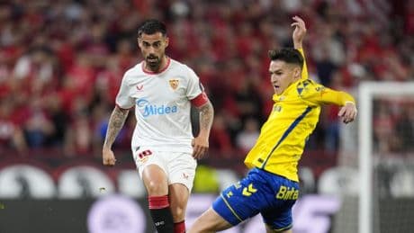 Suso anuncia que se marcha del Sevilla
