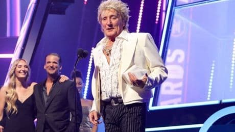 Rod Stewart drops F-bomb as children 'blindside' him on-stage