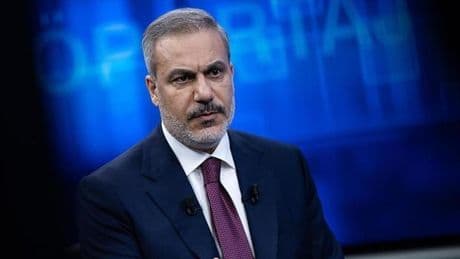 Dışişleri Bakanı Hakan Fidan'dan Suriye diplomasisi... ABD'nin Suriye Özel Temsilcisi Barrack ve Suriyeli mevkidaşı ile görüştü