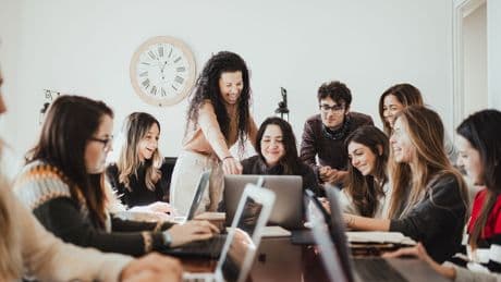 Viajar, estudiar, trabajar y no perderse: así es la experiencia internacional capaz de cambiar tu vida