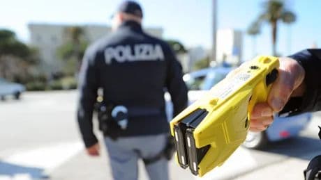 Non è il taser, è la polizia che vogliono abolire