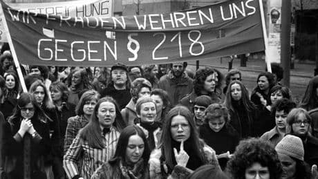 Brosius-Gersdorf: Ist die Menschenwürde für Ungeborene ein juristisches Dilemma?