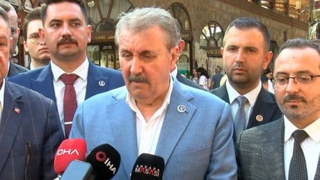 İktidarın küçük ortağı açıkladı: 'DEM Parti de kendini feshedecek'