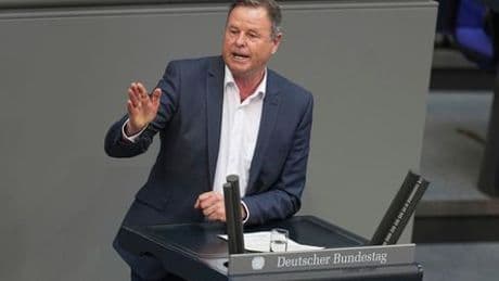 Linke kritisiert höhere Bezüge für Bundestagsabgeordnete
