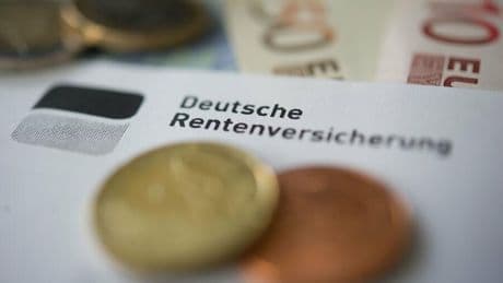 Bundesregierung: Beamte sollten laut Ministerin Bas in Rentenversicherung einzahlen