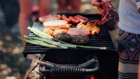 Barbecue, plancha... Ces choses à ne surtout pas faire lors de leur nettoyage