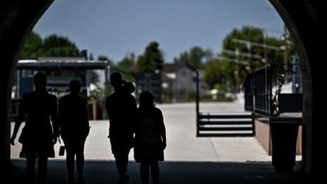 La France sous la canicule : des températures proches de 35 °C sur les trois quarts du pays, 5 départements en vigilance rouge mercredi
