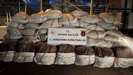 Adana'da 3 ton 100 kilo kaçak tütün ele geçirildi