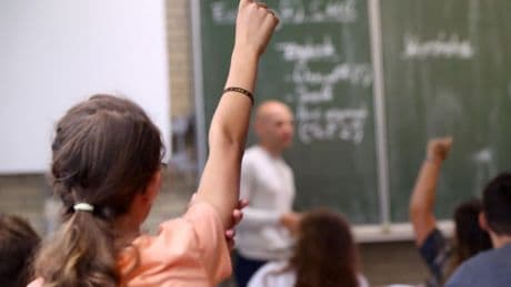 Verschuldung: Finanzbildung gehört in die Schule