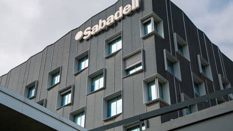 Sabadell gana 489 millones hasta marzo, un 58,6% más