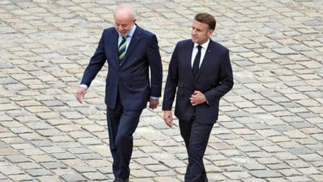 A Paris, Lula tente de convaincre Macron d’accepter l’accord de libre-échange avec le Mercosur