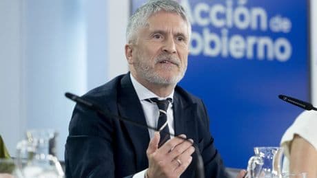El Gobierno comprobará los antecedentes de los trabajadores de &quot;entidades críticas&quot;