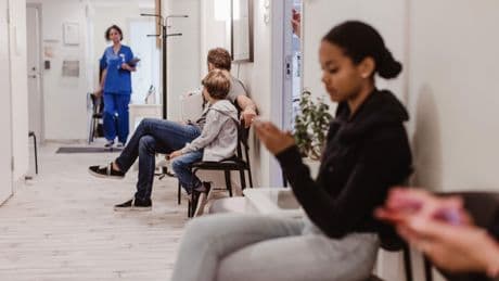 ’Ze was aan het huilen, maar niemand stond op om te helpen’