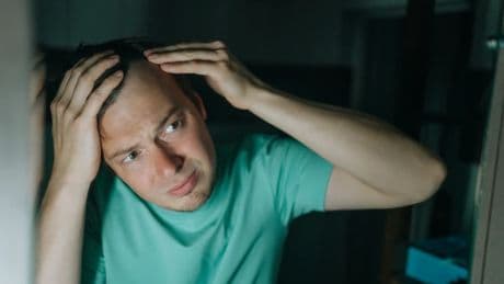 La EMA confirma que la finasterida, un tratamiento común para la alopecia, provoca pensamientos suicidas