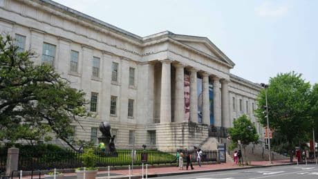 Smithsonian: Bekanntes Museum entfernt Hinweis auf Verfahren gegen Trump