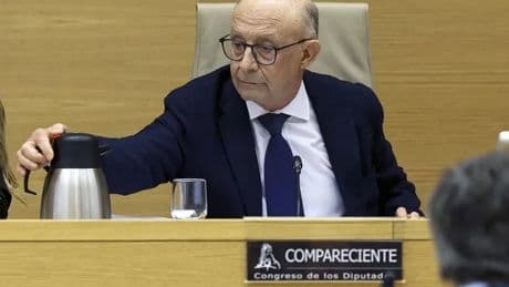 El equipo de Montoro modificó el informe de Hacienda sobre las cuentas del PP enviado al juez de Gürtel