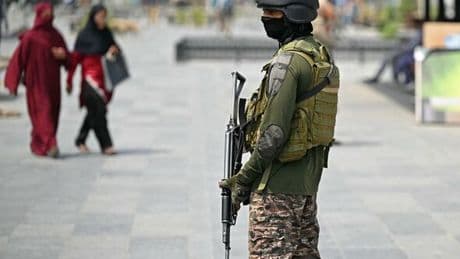 UK Foreign Office issues India-Pakistan warning as airlines cancel flights