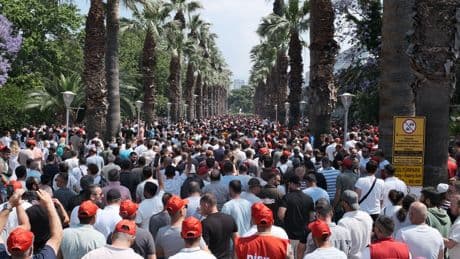 İzmir’de 23 bin belediye işçisi grevde: Bu mücadeleden geri adım yok!