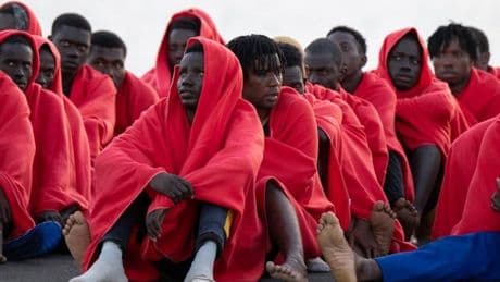 El Gobierno realizará este fin de semana el segundo traslado a la Península de menores migrantes solicitantes de asilo