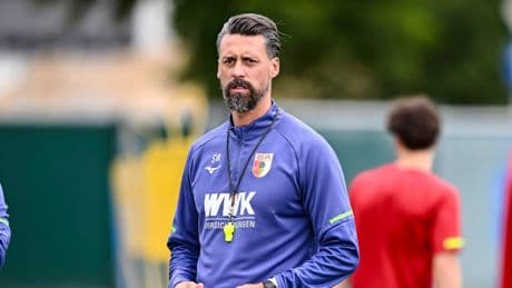 Überraschung zum Trainingsstart - Wagner-Geschenk im Spind für jeden Spieler!