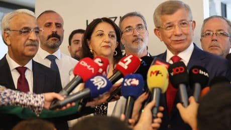 DEM Parti heyetinden Gelecek Partisi lideri Davutoğlu'na ziyaret