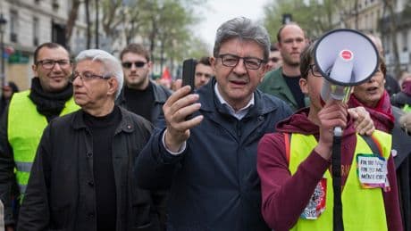 Comment Jean-Luc Mélenchon tente d’enflammer la rentrée sociale