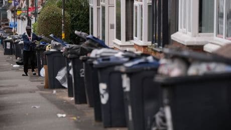 Council must ‘come to its senses’, union chief says amid fresh bin strike talks