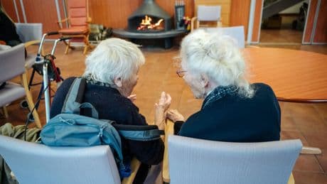 Ehpad : dans les établissements publics, augmenter les tarifs fait débat