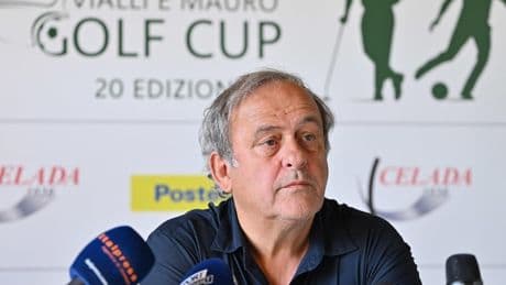 <p>Platini shock, rapina in casa con lui presente: rubati trofei e medaglie</p>